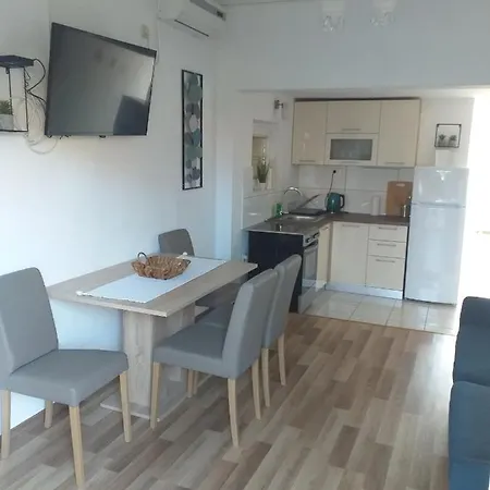 Apartments Golic Biograd Na Moru Exterior photo