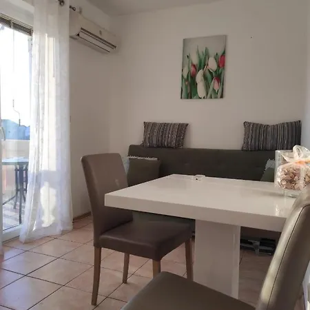 Apartments Golic Biograd Na Moru Exterior photo