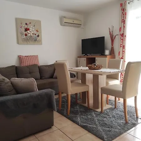 Apartments Golic Biograd Na Moru Exterior photo