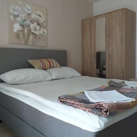 Apartments Golic Biograd Na Moru Exterior photo