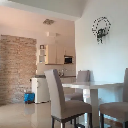 Apartments Golic Biograd Na Moru Exterior photo