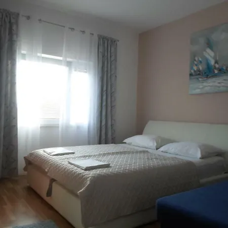 Apartments Golic Biograd Na Moru Exterior photo