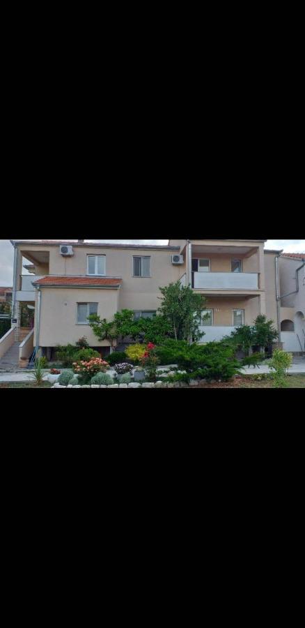 Apartman Golic Biograd Na Moru