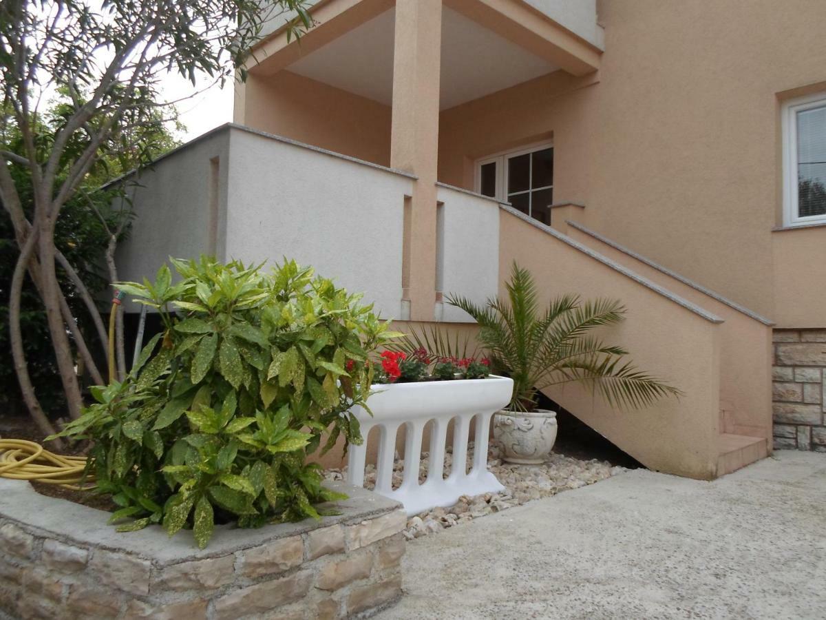 Golic Apartman *
